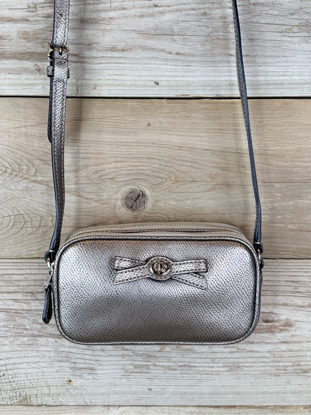 Metallic Crossbody Camera Bow Bag - Silver